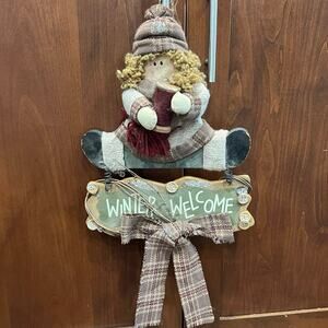 “Winter welcome” Hanging Sign Yarn Sewing Girl